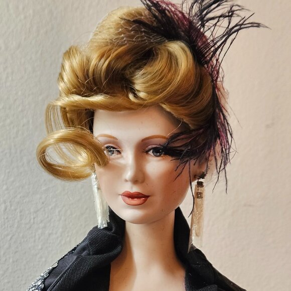 18 inch tall Gloria Vanderbilt Porcelain Doll - Picture 1 of 14